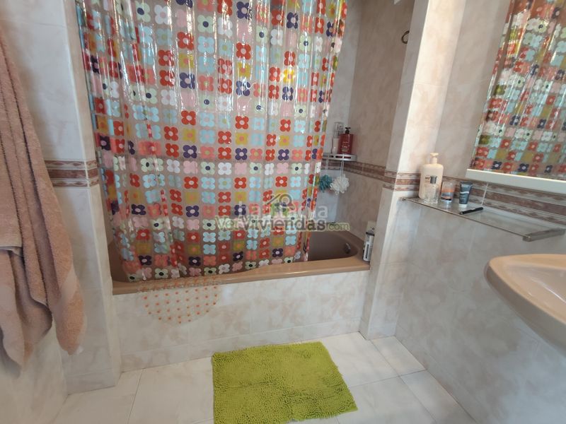 Foto d692c3da-53f6-41ca-b99d-295294aa83be. Casa amb calefacció aparcament piscina a Corbera de Llobregat