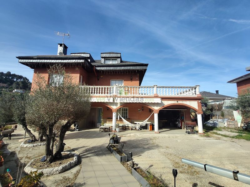 Foto dfa69208-6735-4646-8a2a-870aa36da613. Casa amb calefacció aparcament piscina a Corbera de Llobregat