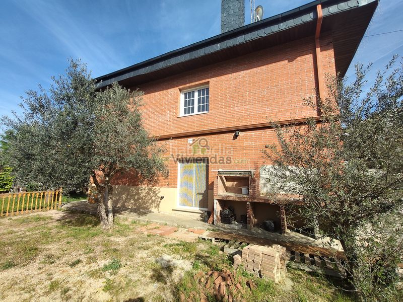 Foto e8a0afea-a89e-4b9f-bf19-8d3768c9e5a7. Casa amb calefacció aparcament piscina a Corbera de Llobregat