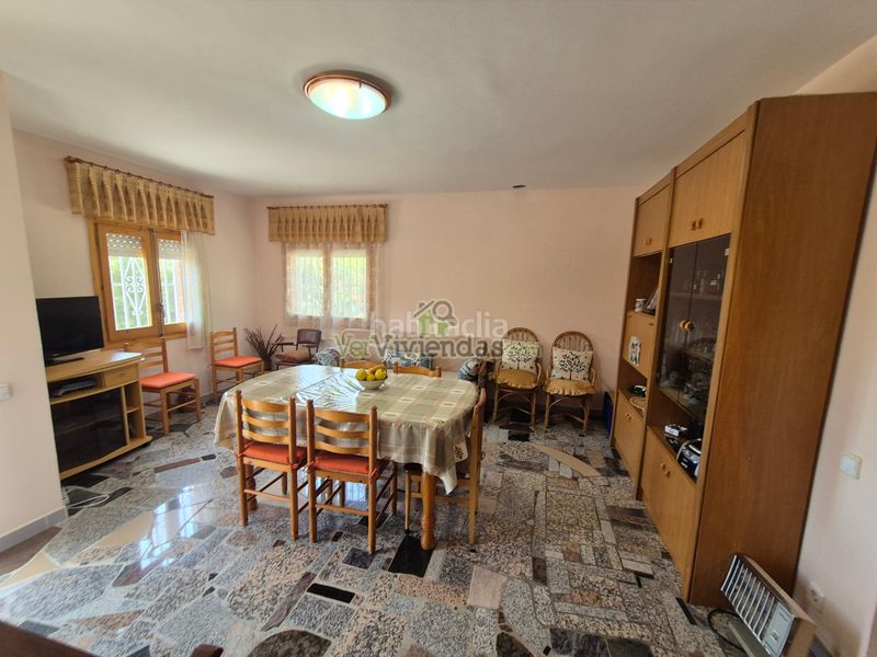 Foto 158f81f5-c95b-4db2-aa3a-f2622a63ab64. Casa amb aparcament a Vallirana