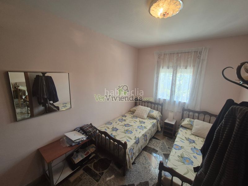 Foto 47c8d8e2-3965-49c0-b5b8-33825d8b0c8f. Casa amb aparcament a Vallirana