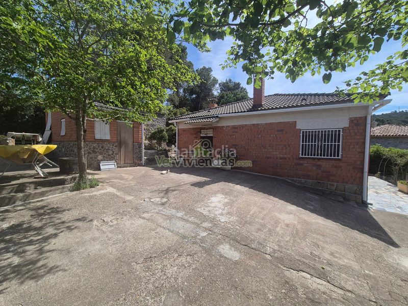 Foto 51d3ee10-f273-49bc-81c8-3a5e44e1e7b8. Casa amb aparcament a Vallirana