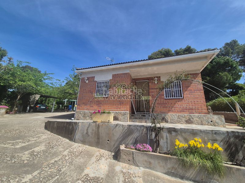 Foto 6af692e1-8b03-4515-900d-d2f458957a55. Casa amb aparcament a Vallirana