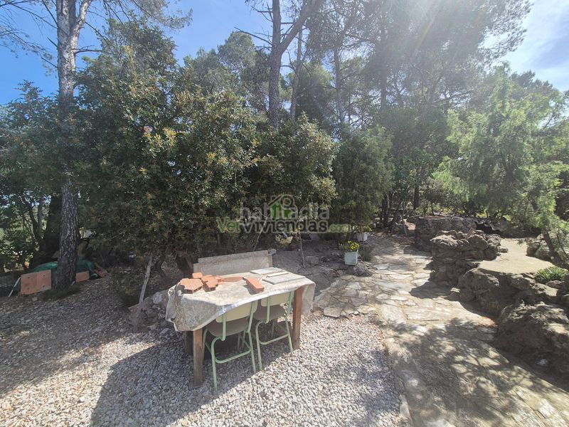 Foto a55ebd49-416c-4376-8b2b-5bd2a4142bf7. Casa amb aparcament a Vallirana