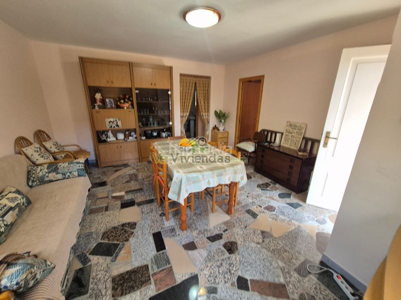 Foto c83a308e-e443-4be5-bd3b-b9cfd303728e. Casa amb aparcament a Vallirana