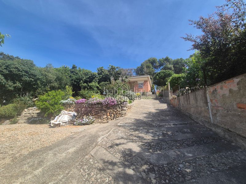 Foto d3807823-e578-4807-9afc-db46e572bd0e. Casa amb aparcament a Vallirana