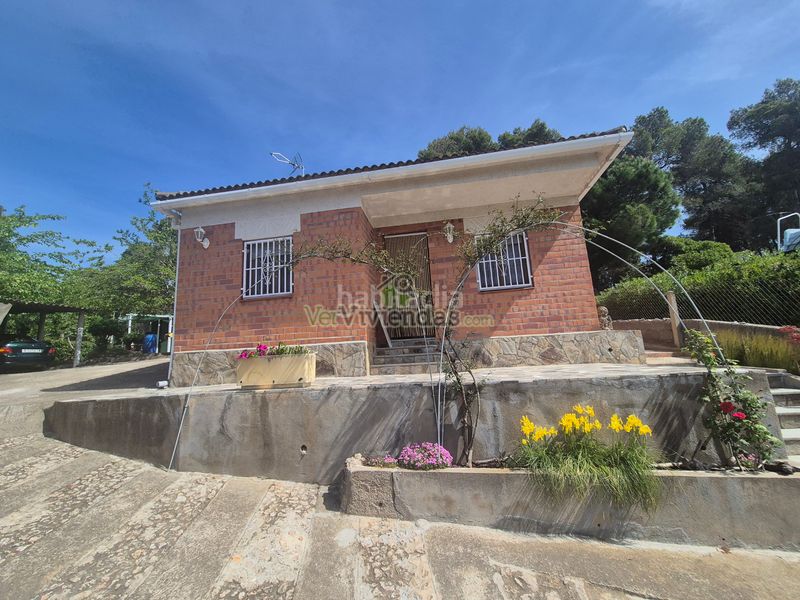 Foto d7116a64-84e9-407f-8da0-6d7283b0c041. Casa amb aparcament a Vallirana