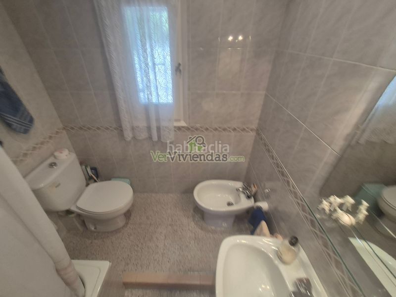 Foto f08f5be0-3ab3-4dcb-85c1-61935cde8165. Casa amb aparcament a Vallirana