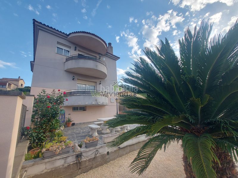 Foto 44ff390b-7e63-4275-907f-75ab3e488748. Casa amb xemeneia calefacció aparcament piscina a Collbató