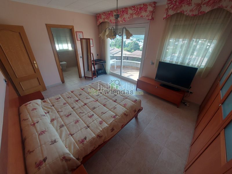 Foto c1de6835-b7b0-4da7-be70-10ba3a76b5c4. Casa amb xemeneia calefacció aparcament piscina a Collbató