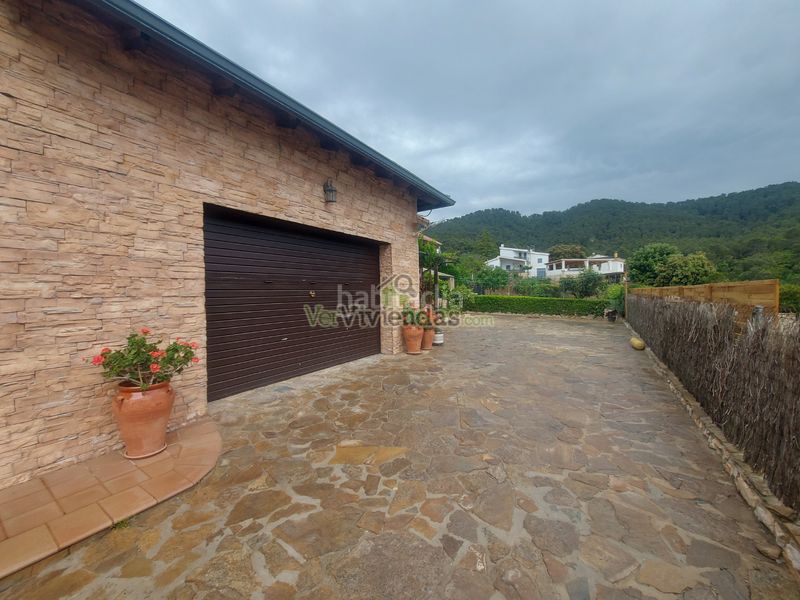 Foto a4548b70-6822-4536-a000-4210efe55310. Casa amb calefacció aparcament a Vallirana
