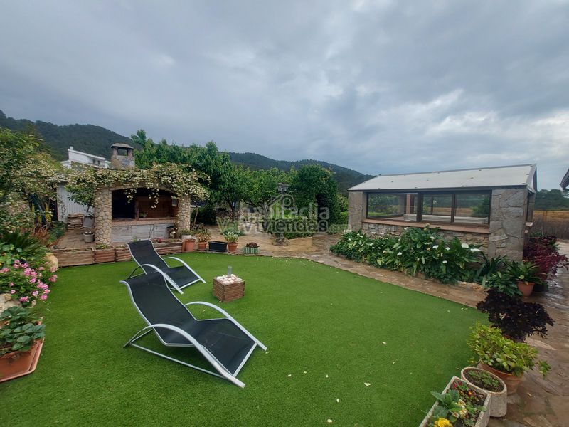 Foto a7a9c454-3bec-438f-b0ca-7a67e33b50c9. Casa amb calefacció aparcament a Vallirana