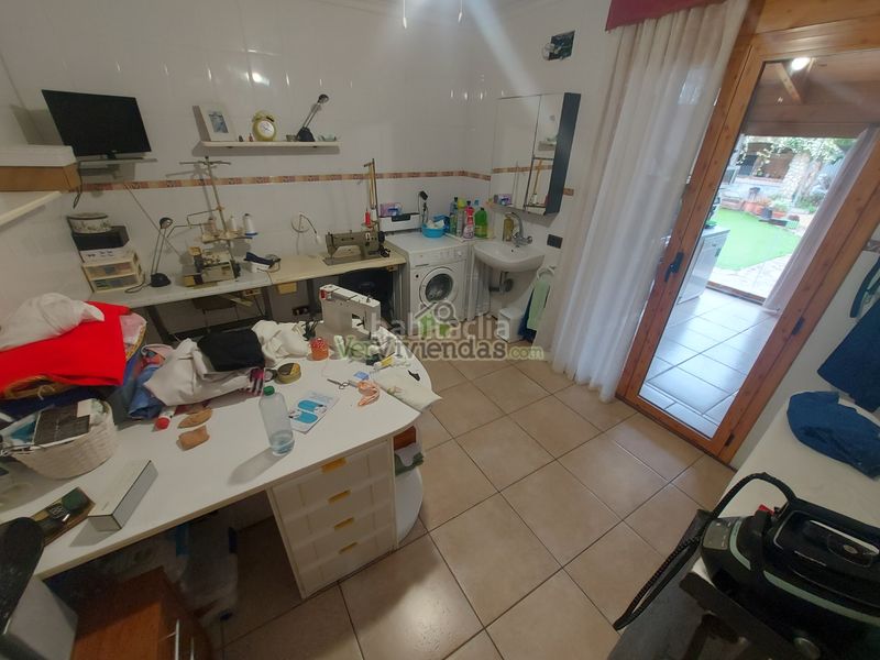 Foto aa1c073b-5f33-4508-97cc-43e607a6e969. Casa amb calefacció aparcament a Vallirana
