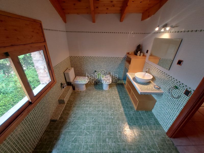 Foto d45125de-044c-4576-90ff-c56da5155244. Casa amb calefacció aparcament a Vallirana