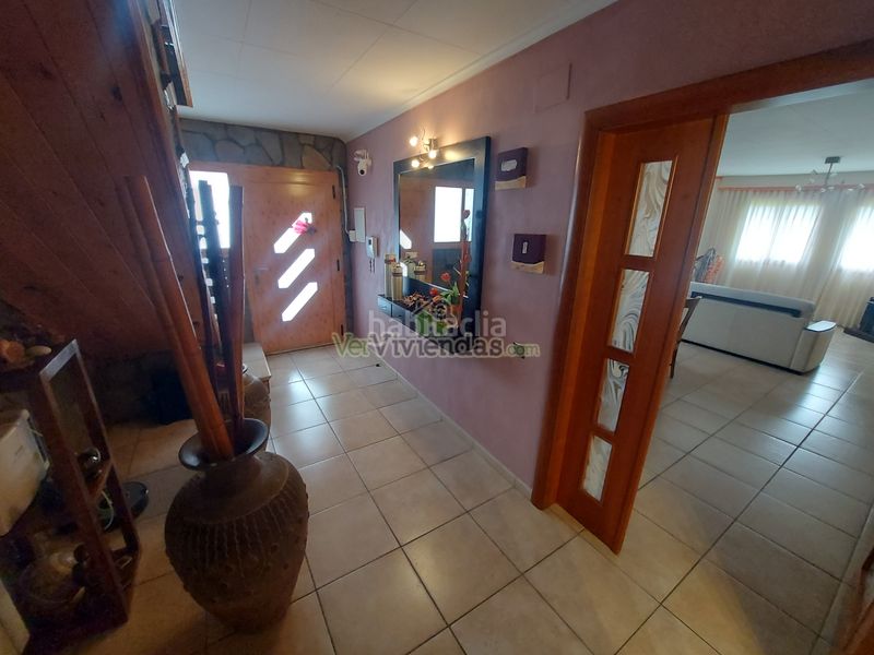 Foto dc36a3d8-63c8-47b8-847b-673bf0a5a0ba. Casa amb calefacció aparcament a Vallirana