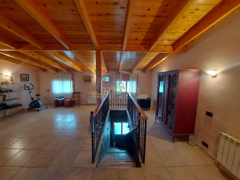 Foto e5b3ff51-fb4a-4fda-b139-2d3908009db5. Casa amb calefacció aparcament a Vallirana