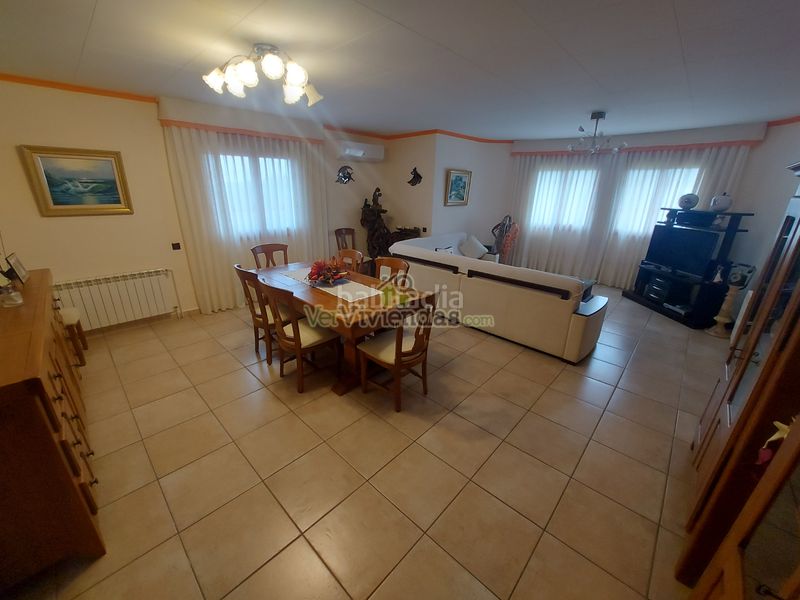 Foto e8a7b625-e56b-4625-bafc-a0d69ec698e5. Casa amb calefacció aparcament a Vallirana