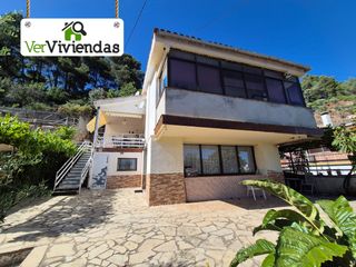 House in Vallirana. Bonita casa con vistas despejadas