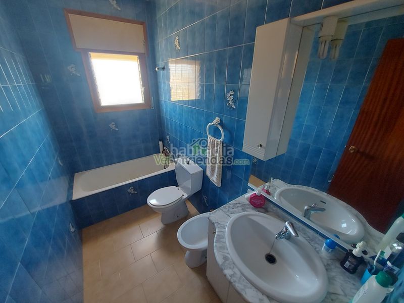Foto 13d33046-ca9a-4184-a41e-8f6dfc5b9125. Casa amb xemeneia aparcament piscina a Piera