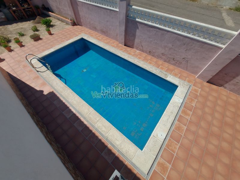 Foto 439f0ebf-3063-42d3-b662-b54e4565d289. Casa amb xemeneia aparcament piscina a Piera