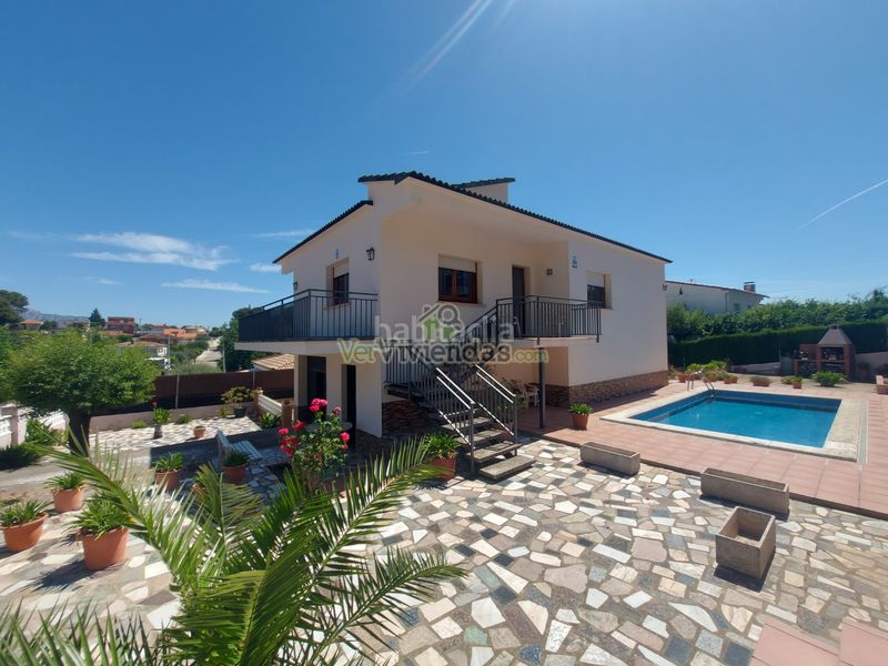 Foto e8addf2e-d2a1-4771-ab97-d83ee84b1a5e. Casa amb xemeneia aparcament piscina a Piera