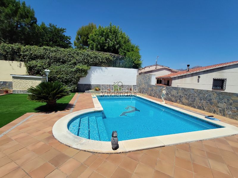 Foto 7264760a-762f-4548-a671-adb332b981c6. Casa amb xemeneia calefacció piscina a Can Rial Esparreguera