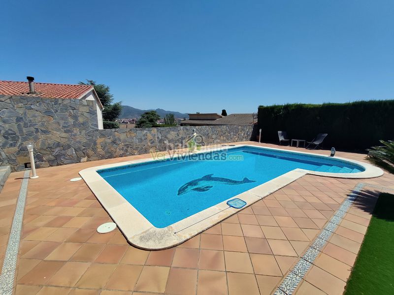 Foto bd5e9e0b-0216-4257-b3bf-34d27bcd7737. Casa amb xemeneia calefacció piscina a Can Rial Esparreguera