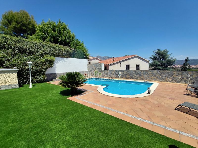 Foto bf73ce11-2059-411b-afef-6ece36c5bc63. Casa amb xemeneia calefacció piscina a Can Rial Esparreguera