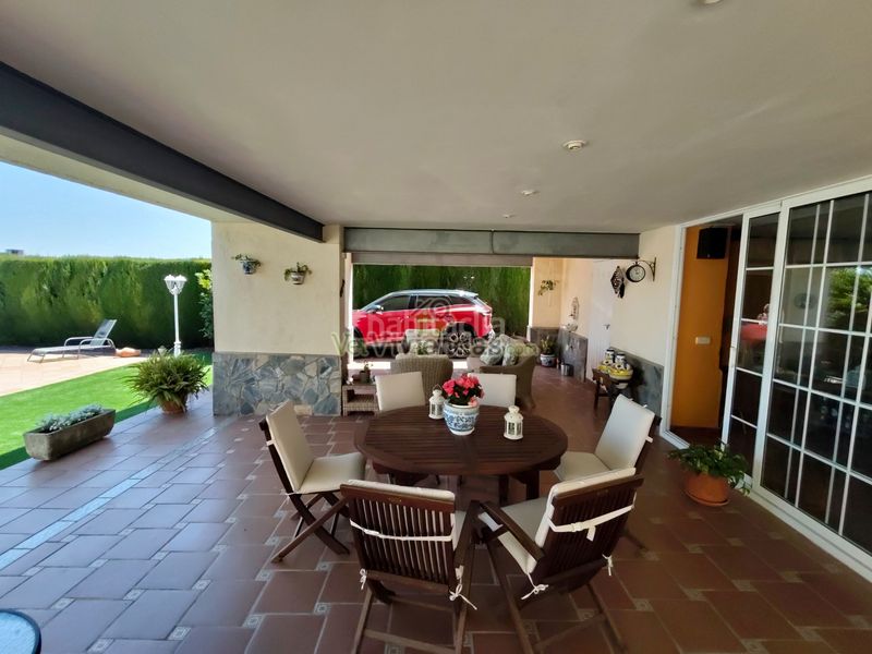 Foto d9c2d534-f0e7-4a5c-b3c2-0c96805d1653. Casa amb xemeneia calefacció piscina a Can Rial Esparreguera