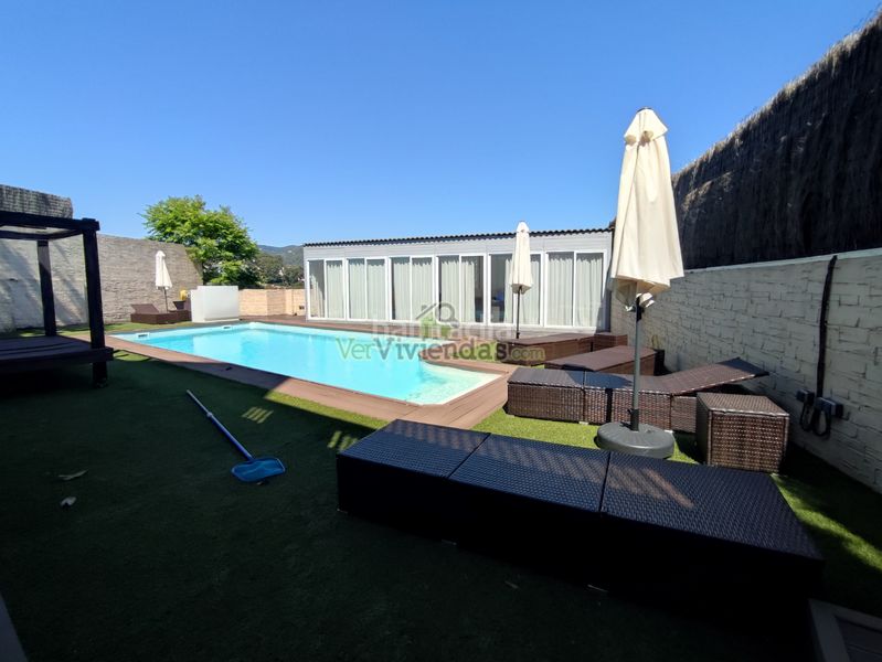 Foto 0e7a895d-3d63-4360-9652-5196407819f8. Casa amb xemeneia calefacció aparcament piscina a Cervelló