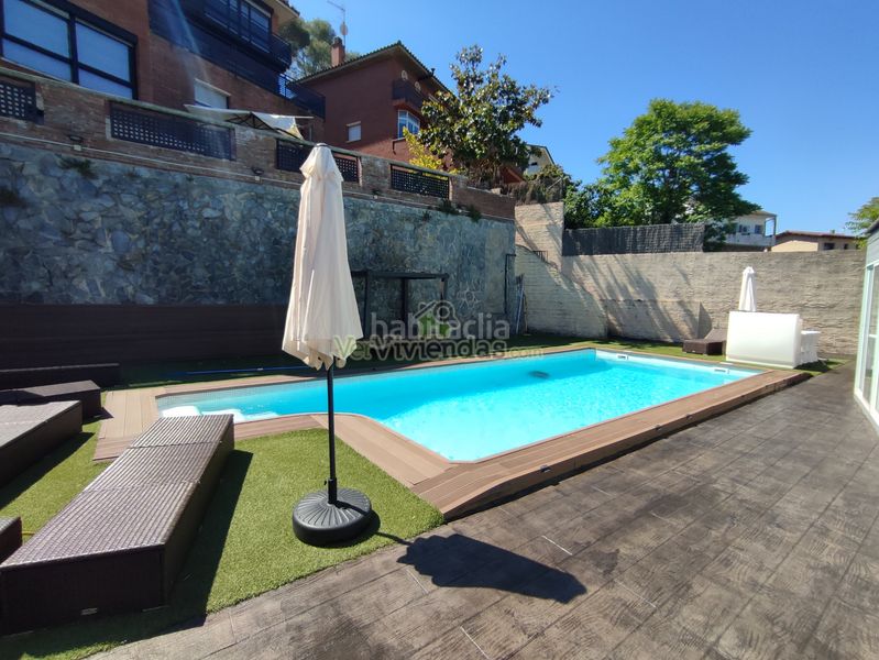 Foto 4c50abc7-b87e-4aae-bb1d-8443d10f51b5. Casa amb xemeneia calefacció aparcament piscina a Cervelló