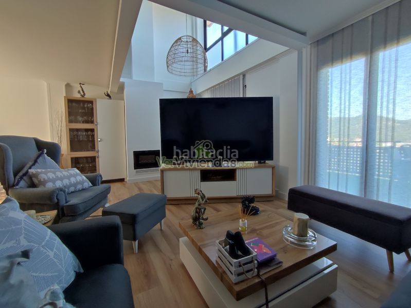 Foto a900ba89-9652-46de-ac1b-0af9b79a0972. Casa amb xemeneia calefacció aparcament piscina a Cervelló