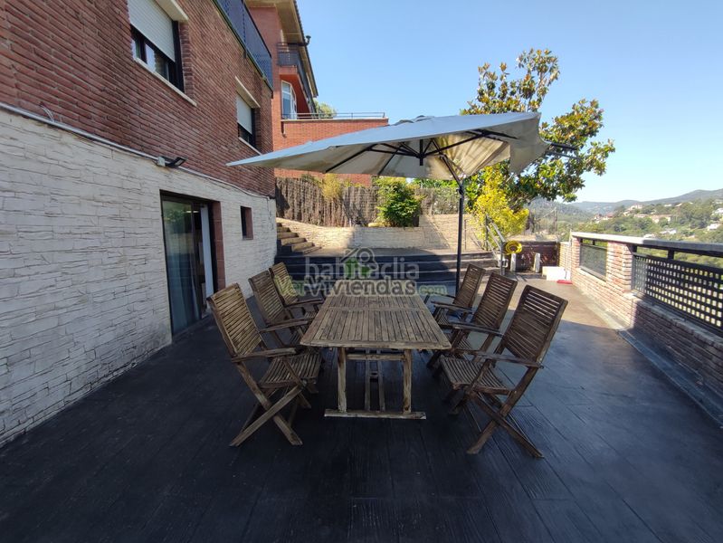Foto b6bb8cb0-51cc-4d13-8665-ff45d6f00315. Casa amb xemeneia calefacció aparcament piscina a Cervelló