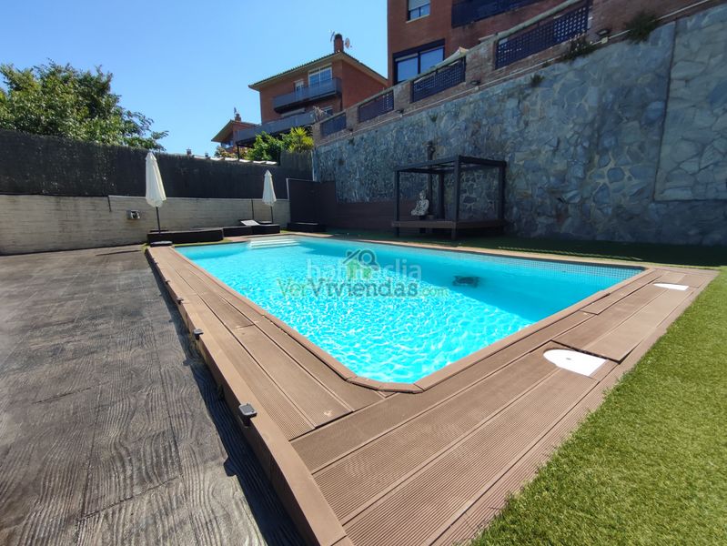 Foto ebedef94-0d6f-4d65-8595-2af3c4b150d6. Casa amb xemeneia calefacció aparcament piscina a Cervelló