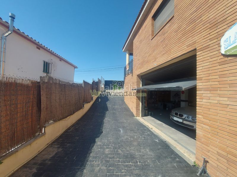 Foto 2ed12ff3-c313-470d-b582-e15e96417402. Casa amb calefacció aparcament piscina a Piera
