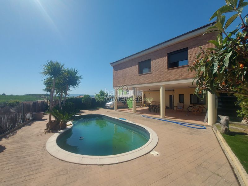 Foto 4f619a24-aa93-452c-a9e4-0ec5621e7470. Casa amb calefacció aparcament piscina a Piera