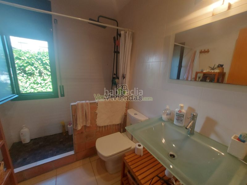 Foto a4e1693b-2c36-4e47-a780-9437b6722921. Casa amb calefacció aparcament piscina a Piera