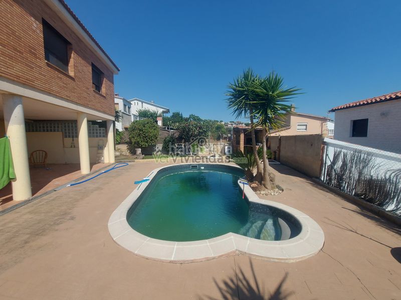Foto c5a10b84-985f-4d8f-84f4-e36628beeba5. Casa amb calefacció aparcament piscina a Piera