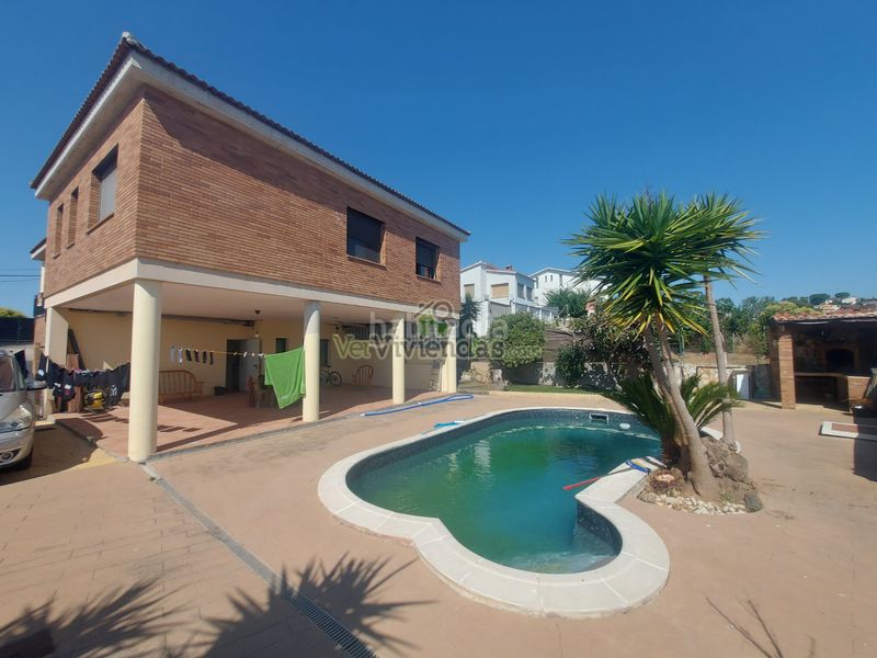 Foto d78d1de7-960e-4dd7-80a1-775b97f6d316. Casa amb calefacció aparcament piscina a Piera