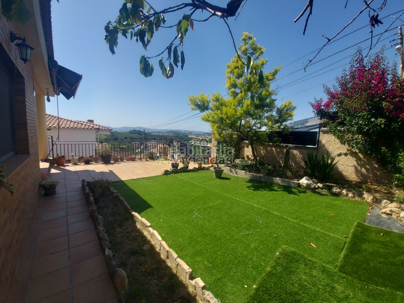 Foto ef56644f-bfc5-4062-aead-960e18974642. Casa amb calefacció aparcament piscina a Piera