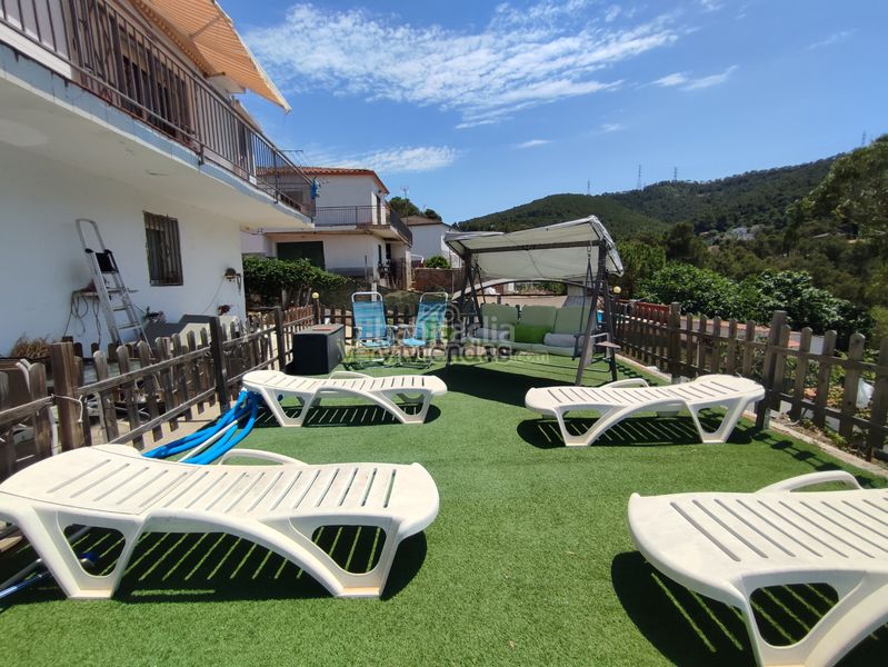 Foto d67b4651-1595-4f83-826b-47624fa575e1. Casa amb xemeneia calefacció piscina a Olesa de Bonesvalls