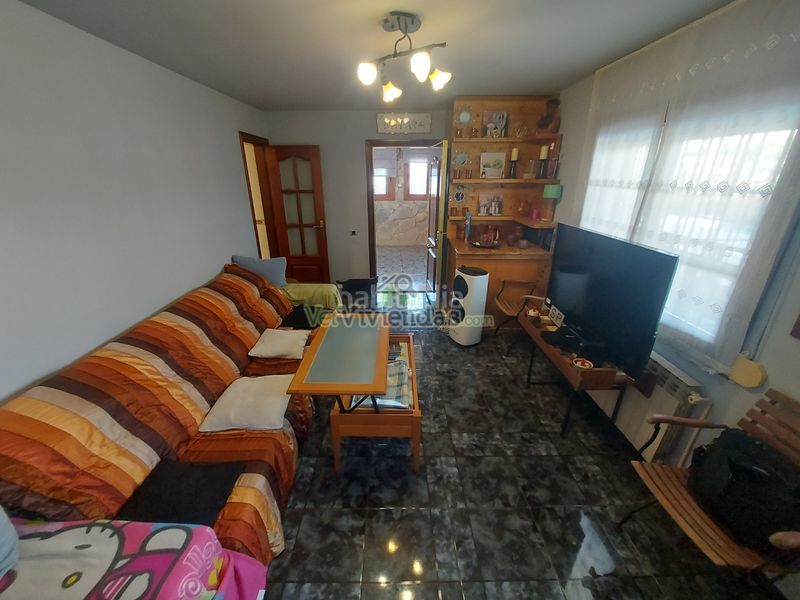 Foto 79a52044-e367-4f49-a5bd-aab7f95e6884. Casa bonita casa con piscina en Castellbisbal