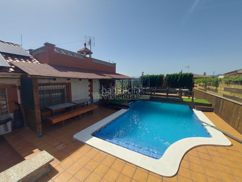 Foto 984a83cb-a900-45f6-9a89-8a7cb915c4ec. Casa bonita casa con piscina en Castellbisbal