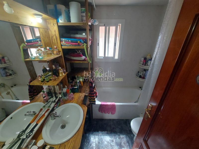 Foto a14ee209-144c-489a-bb10-809ae00db61f. Casa bonita casa con piscina en Castellbisbal