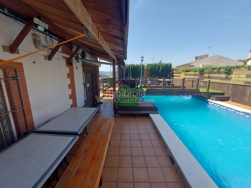 Foto dc2213c2-8c19-4e26-a377-921bcfcf1034. Casa bonita casa con piscina en Castellbisbal