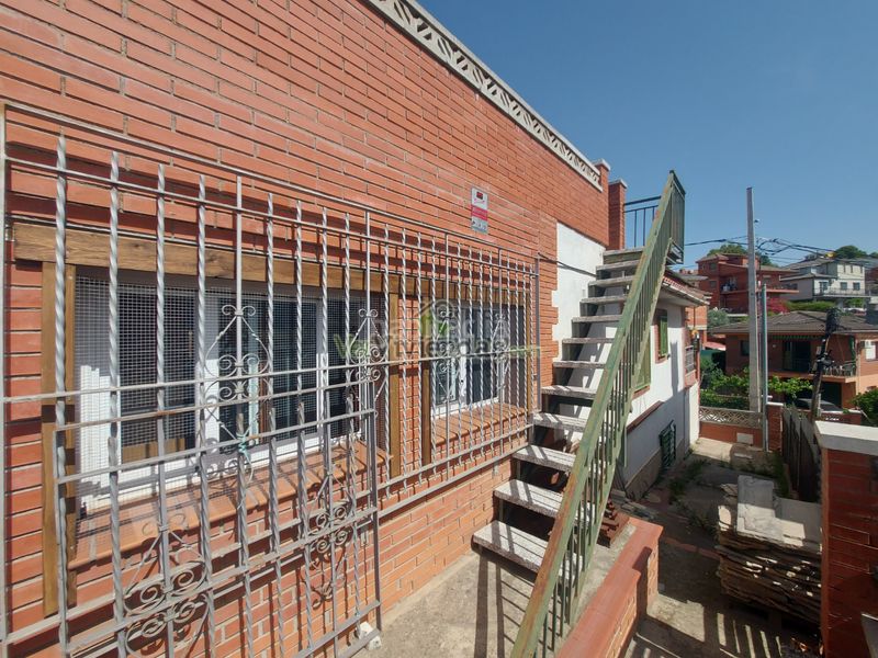 Foto fd492982-70c7-402e-85fa-e95acd4932f1. Casa bonita casa con piscina en Castellbisbal