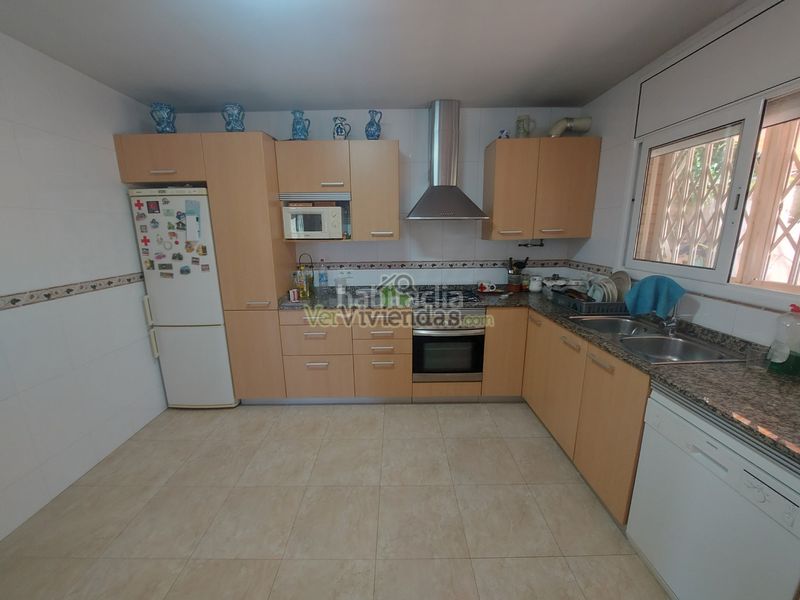 Foto 09e17528-9519-487e-bdb3-68d936c43d06. Casa amb xemeneia calefacció aparcament a Cervelló