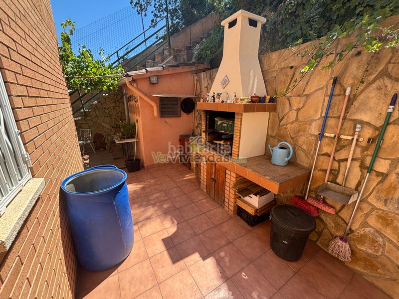 Foto 1ed7133d-958e-4915-8fe9-b2feed48a030. Casa amb xemeneia calefacció aparcament a Cervelló