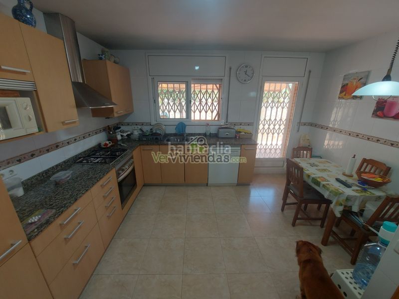 Foto 2e1a2e00-4e37-481d-9194-51c456b50e3c. Casa amb xemeneia calefacció aparcament a Cervelló
