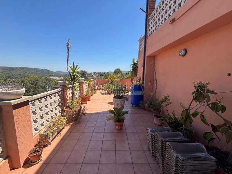 Foto 518b66b2-fe8a-472b-8b31-a232700eec54. Casa amb xemeneia calefacció aparcament a Cervelló